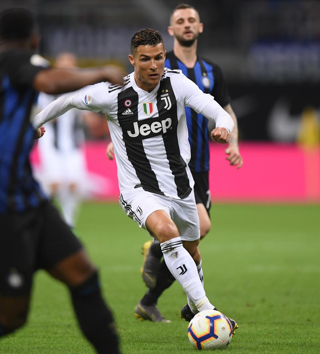 莱比锡6-0大胜法兰克福，迪奥曼德戴帽，鲍姆加特纳一射两传