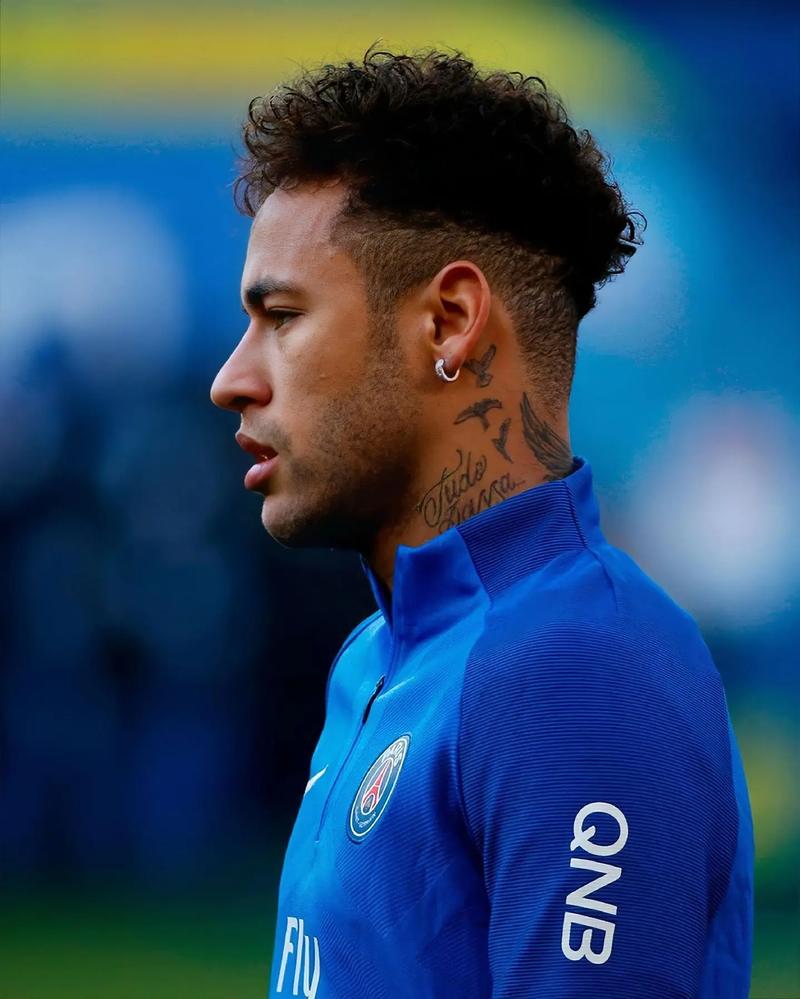 科克：格列兹曼是最顶级的球星之一，质疑他的人根本不懂足球（科克力挺格列兹曼：他已跻身足坛顶尖，质疑者根本不懂球）