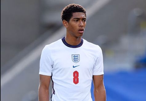 杯赛超跑 马丁内利Martinelli vs Crystal Palace 🤣（杯赛飞驰，马丁内利大战水晶宫 🤣）