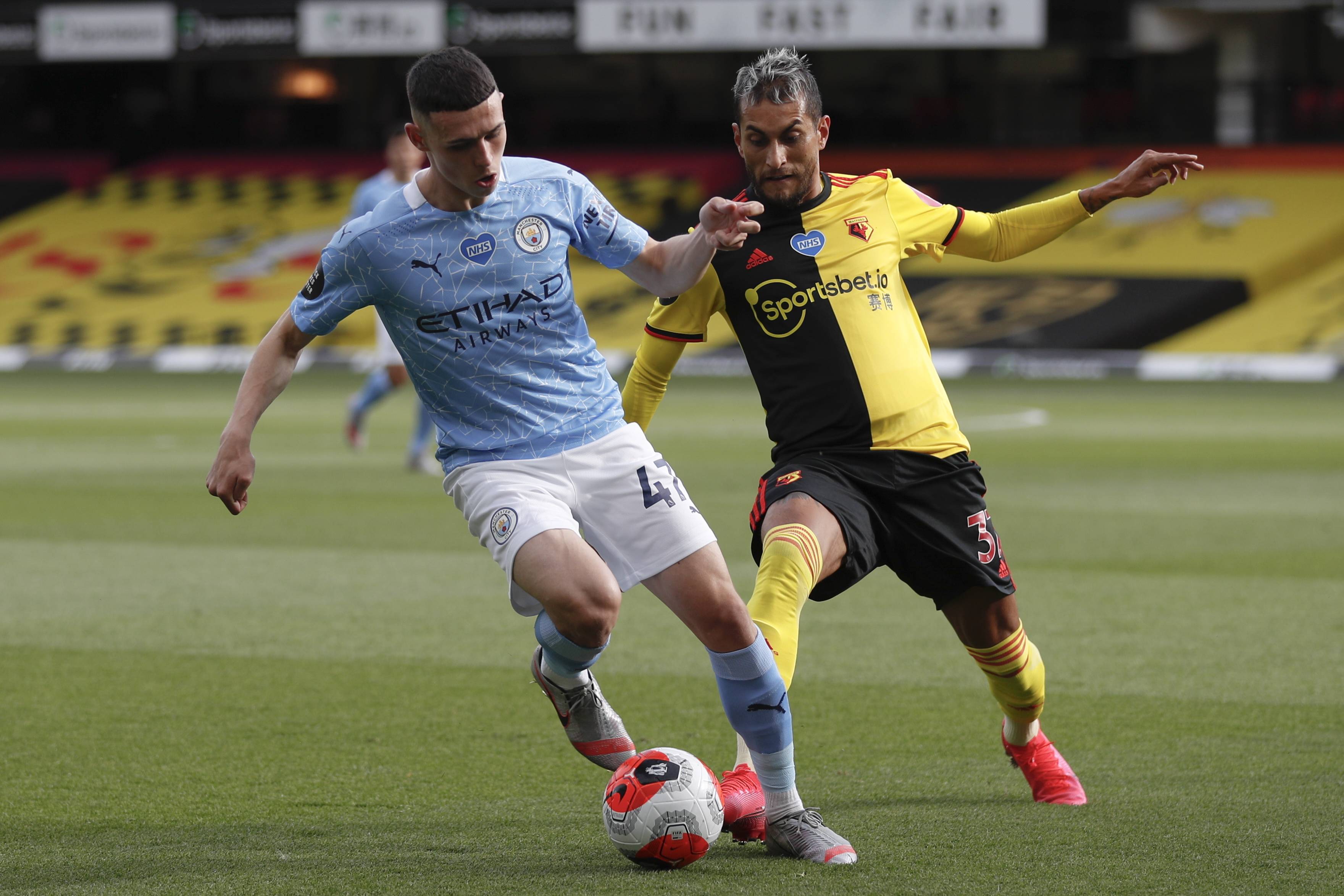 全市场：热刺关注阿贾克斯新星戈茨，被称“新阿扎尔”难挖角（热刺盯上阿贾克斯新星戈茨，被誉为“新阿扎尔”，挖角难度不小）