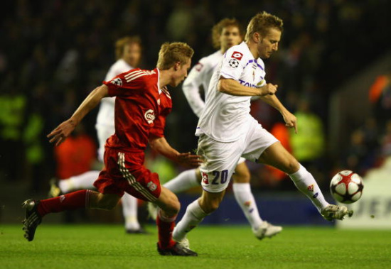 埃弗顿做客表现糟糕！海外情报：曼联2-1埃弗顿（曼联2-1力克埃弗顿，太妃糖客场依旧低迷）