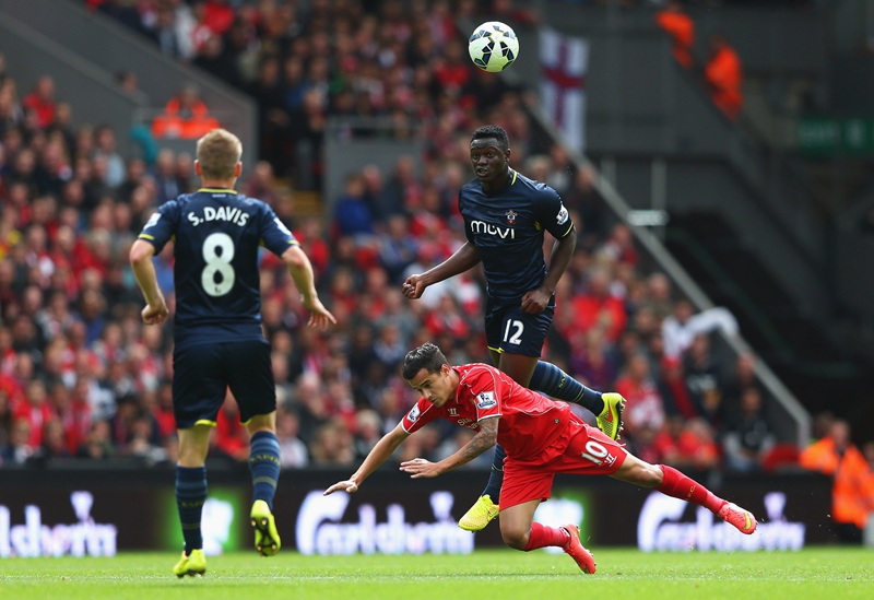 骑车危险行为引热议，功德木鱼再破碎