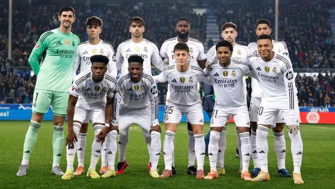 为了赢，你的面相都变了！ 贺希宁在底角用力使相，都快变成布克了