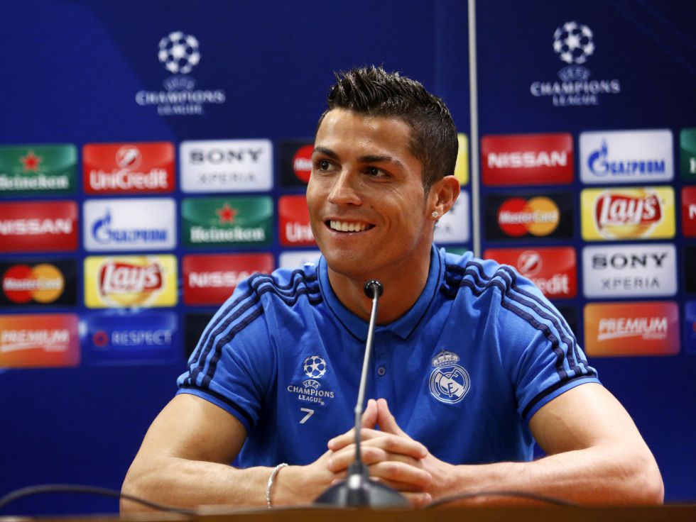 马斯切拉诺：阿连德因发烧没参加训练；温哥华队有很多好球员