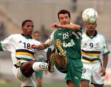 特里：穆帅赢球后会让我们在基地陪孩子，我的孩子们很喜欢他